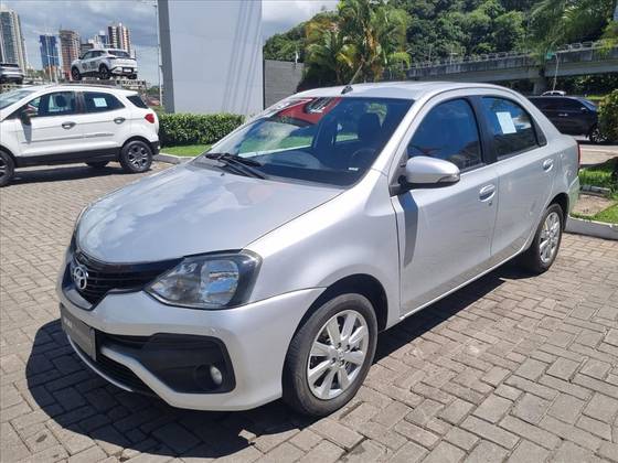 TOYOTA ETIOS 1.5 X PLUS SEDAN 16V FLEX 4P AUTOMÁTICO